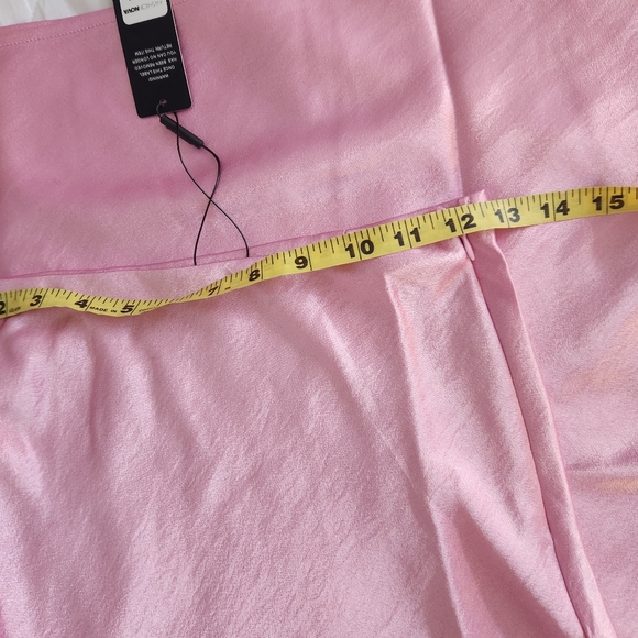 Pink satin maxi skirt - Picture 8 of 9